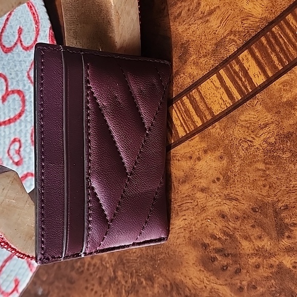 Tory Burch Maroon Card Holder with Gold Logo - Picture 7 of 7